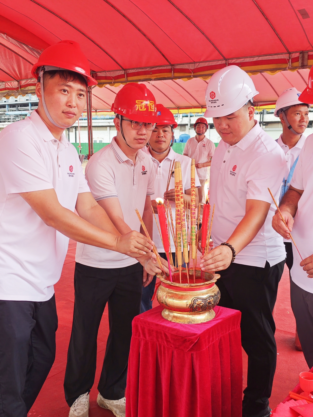 热烈祝贺宏骏置业6号厂房开工大吉!